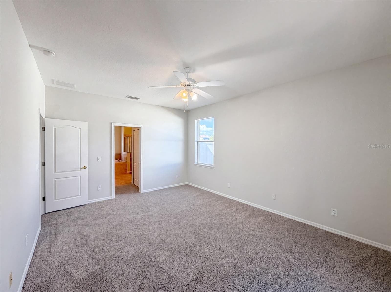 457 AMETHYST AVENUE — photo 11 of 27