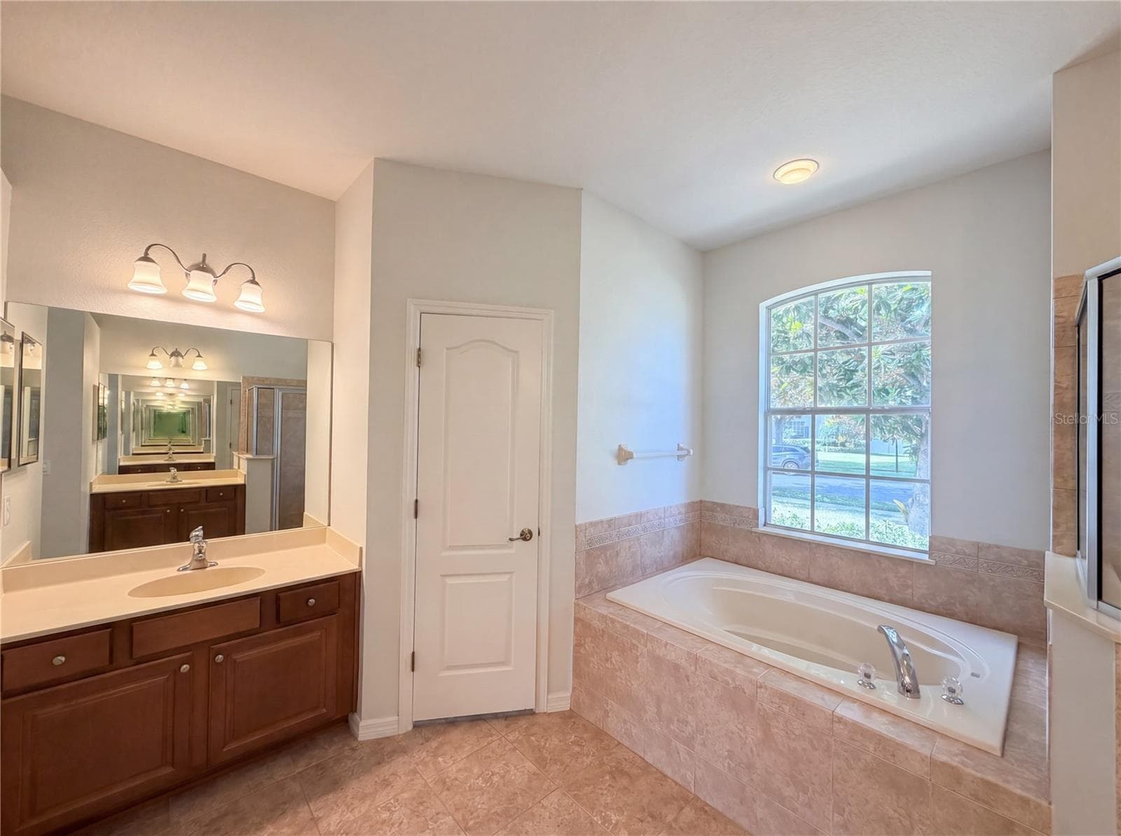 457 AMETHYST AVENUE — photo 13 of 27