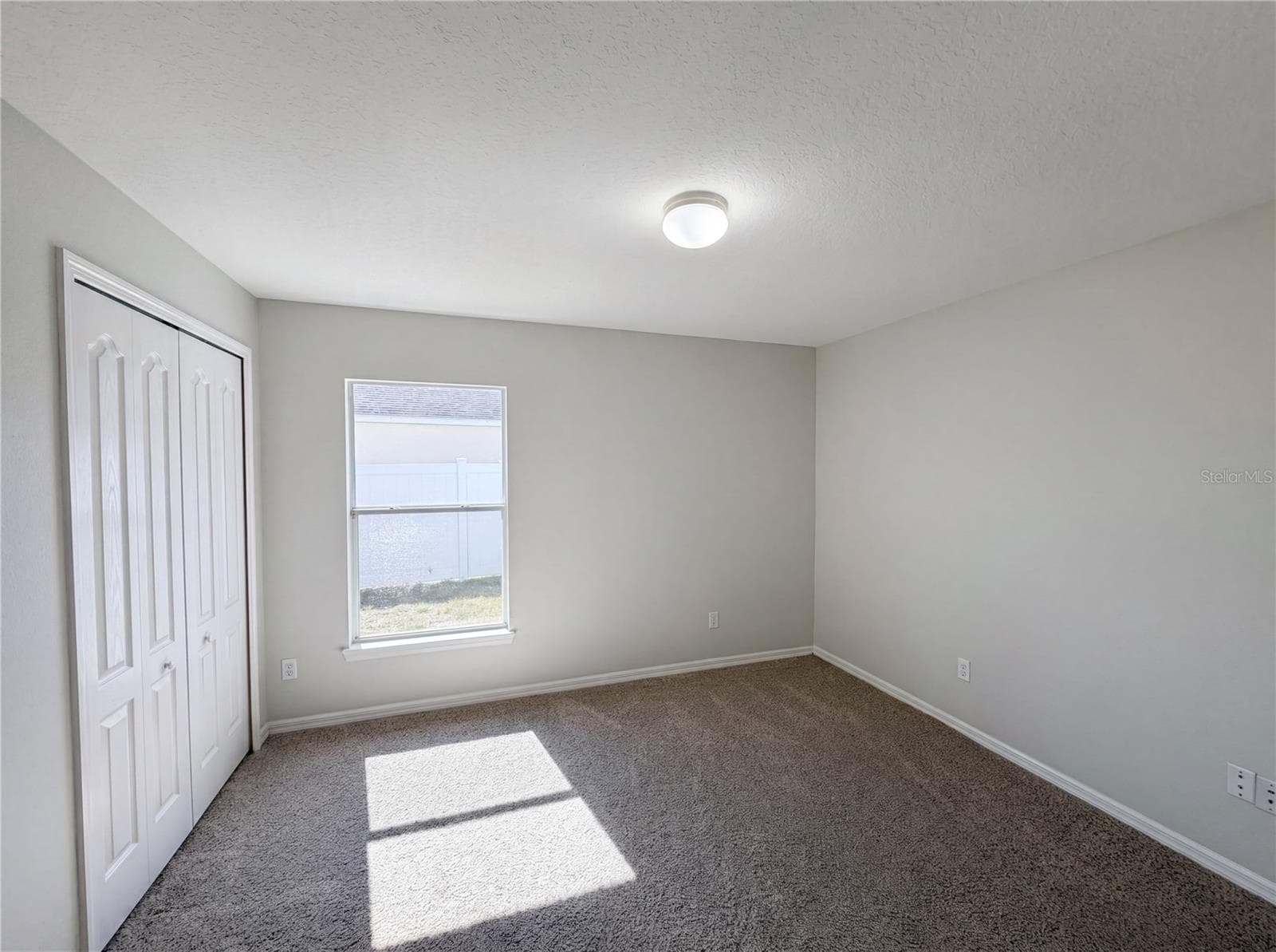 457 AMETHYST AVENUE — photo 16 of 27