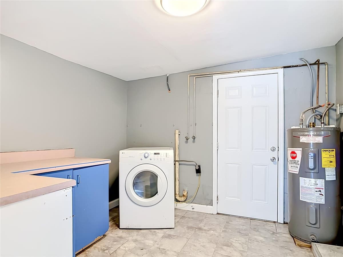 1312 JARECKI AVENUE — photo 33 of 43