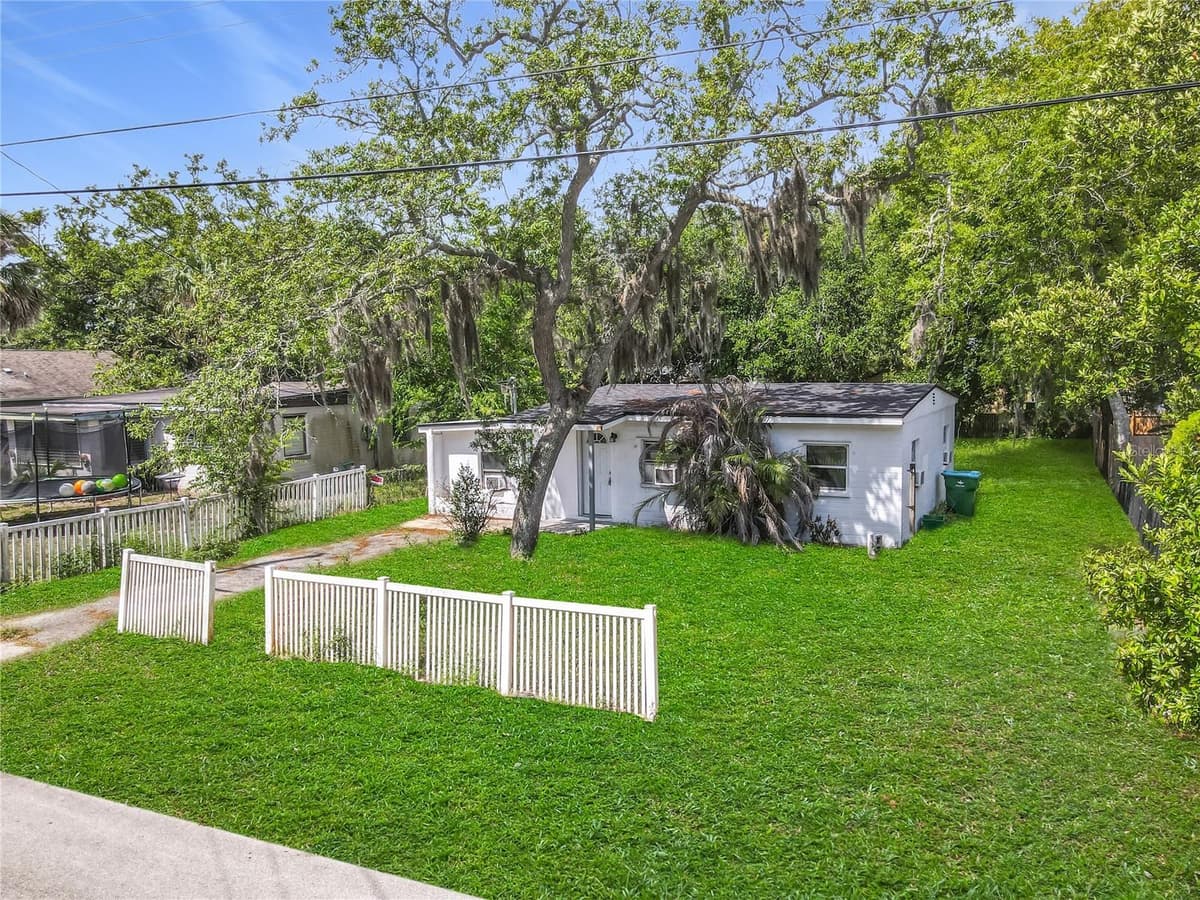 1312 JARECKI AVENUE — photo 4 of 43