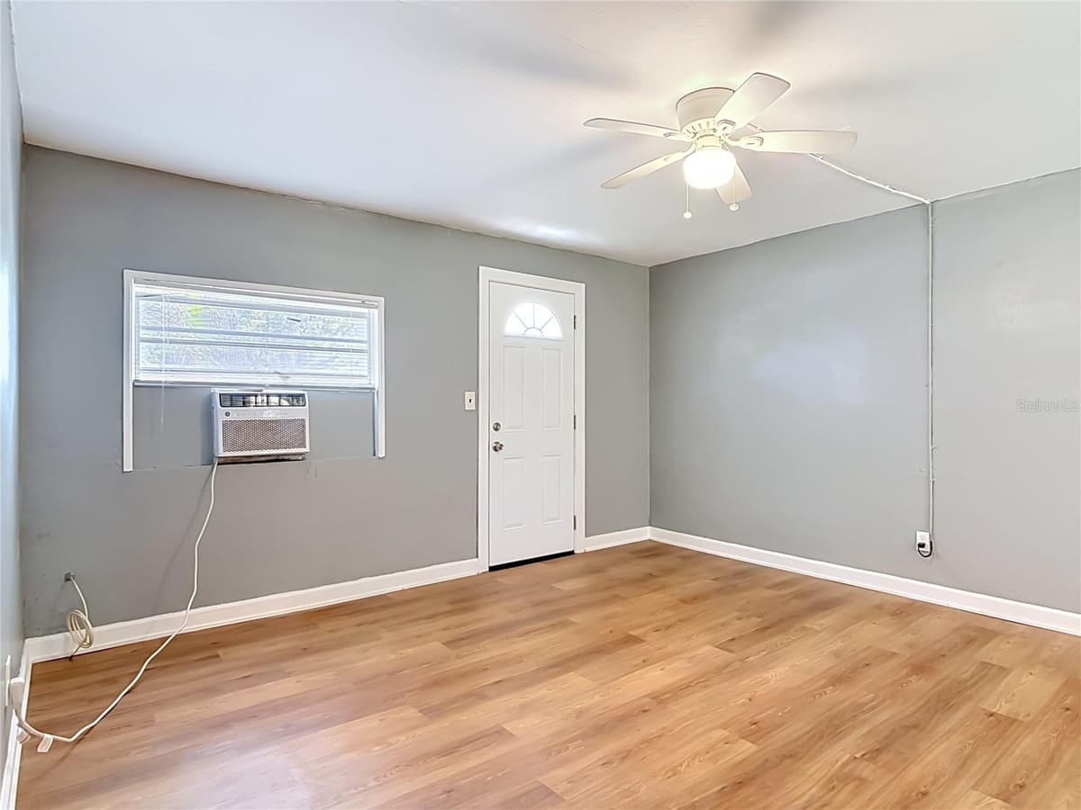 1312 JARECKI AVENUE — photo 13 of 43