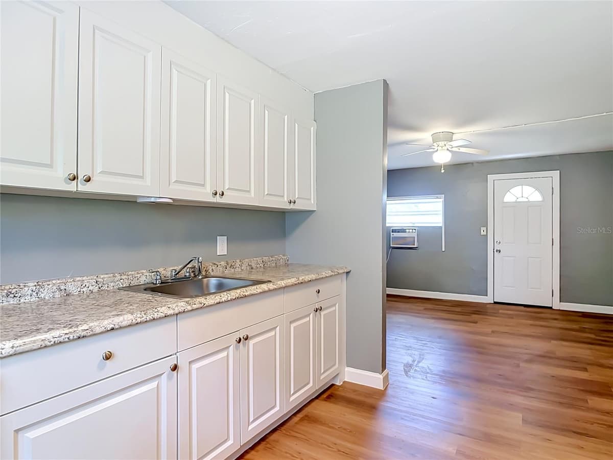 1312 JARECKI AVENUE — photo 18 of 43
