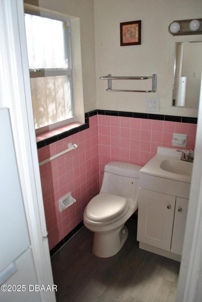 468 RIDGEWOOD AVENUE — photo 22 of 28