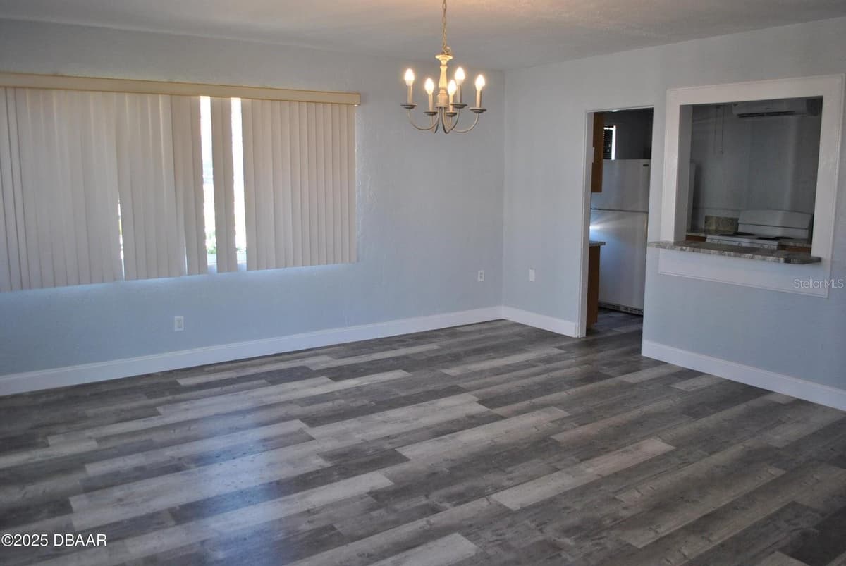 468 RIDGEWOOD AVENUE — photo 18 of 28