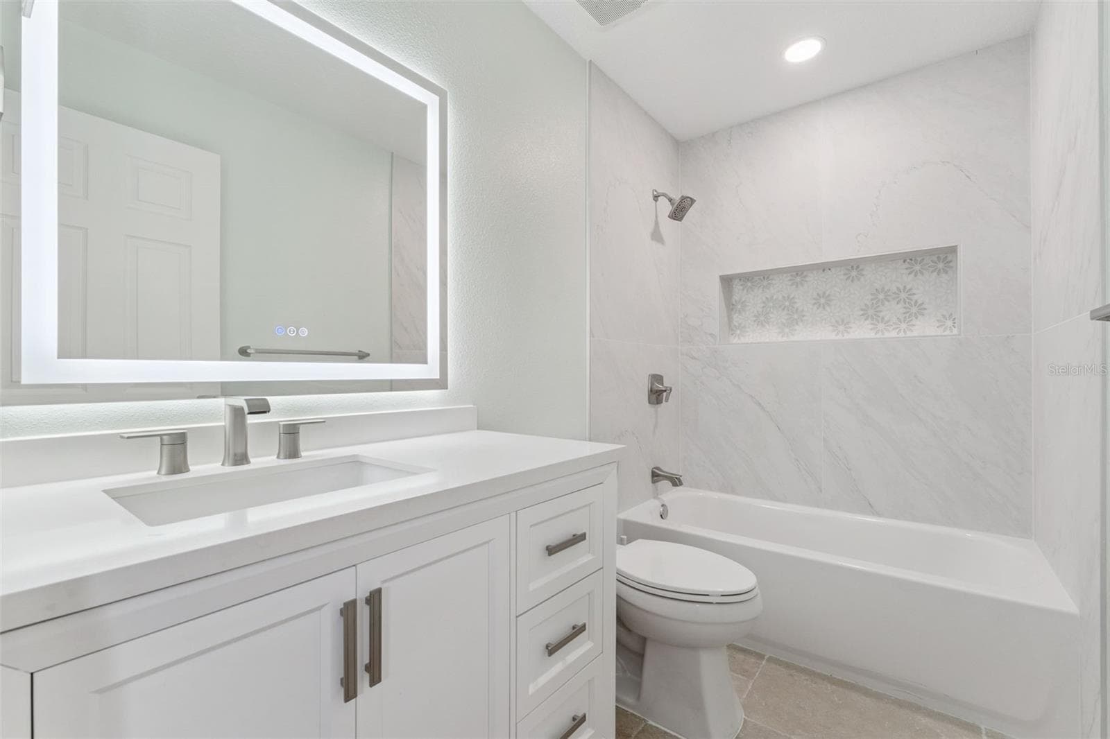 1700 LAKE ROBERTS COURT — photo 28 of 47