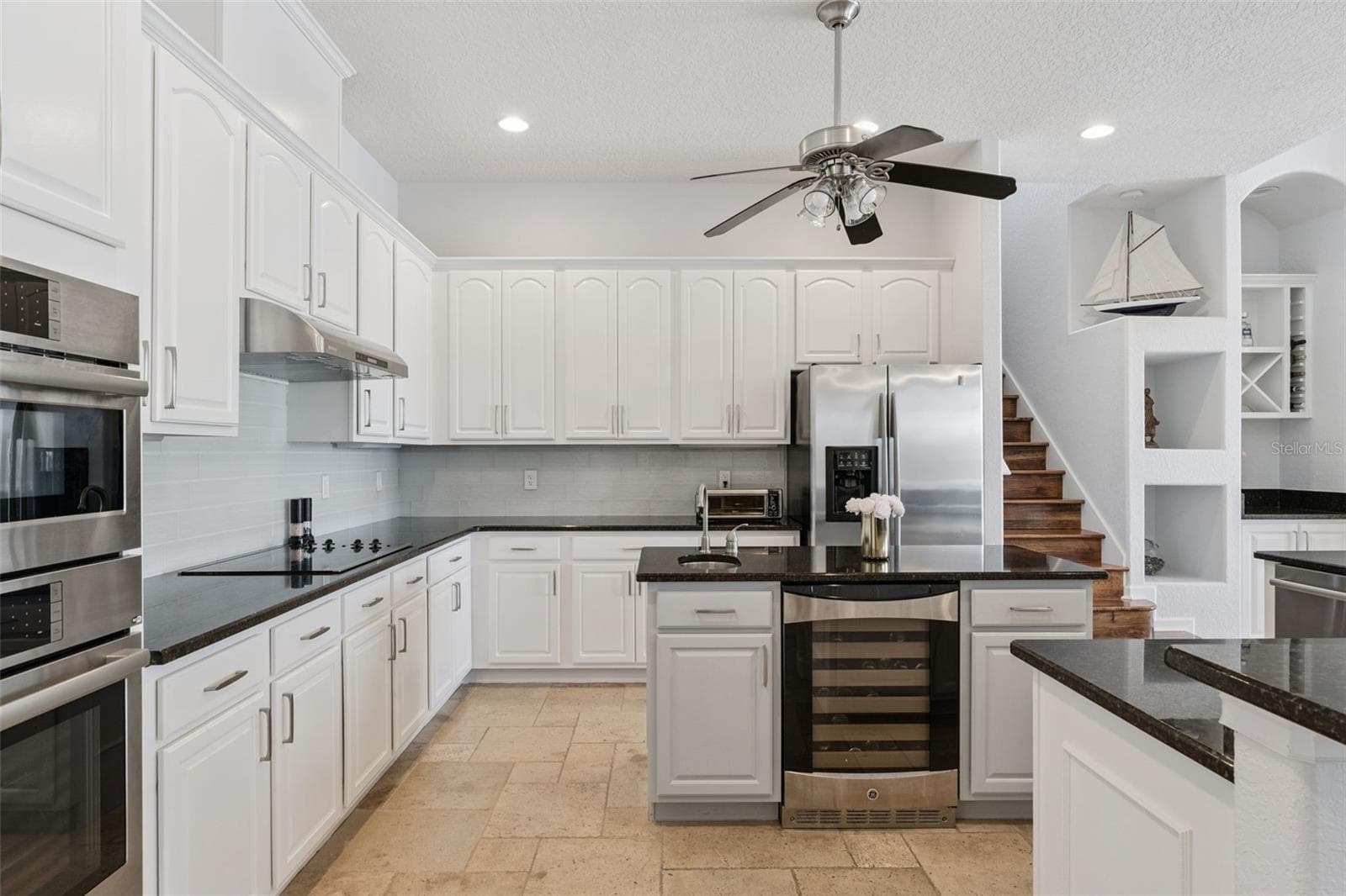 1700 LAKE ROBERTS COURT — photo 15 of 47