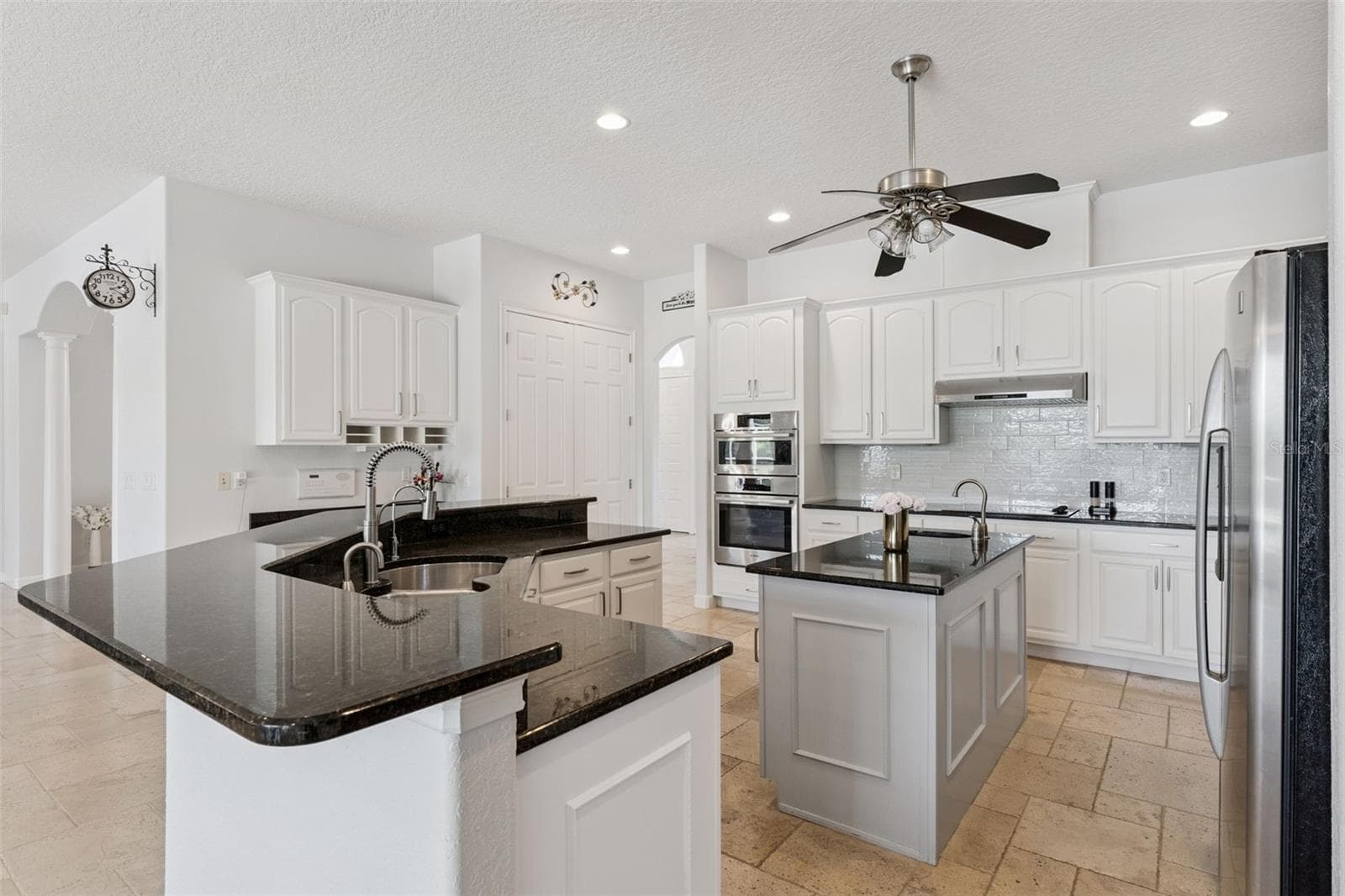 1700 LAKE ROBERTS COURT — photo 14 of 47