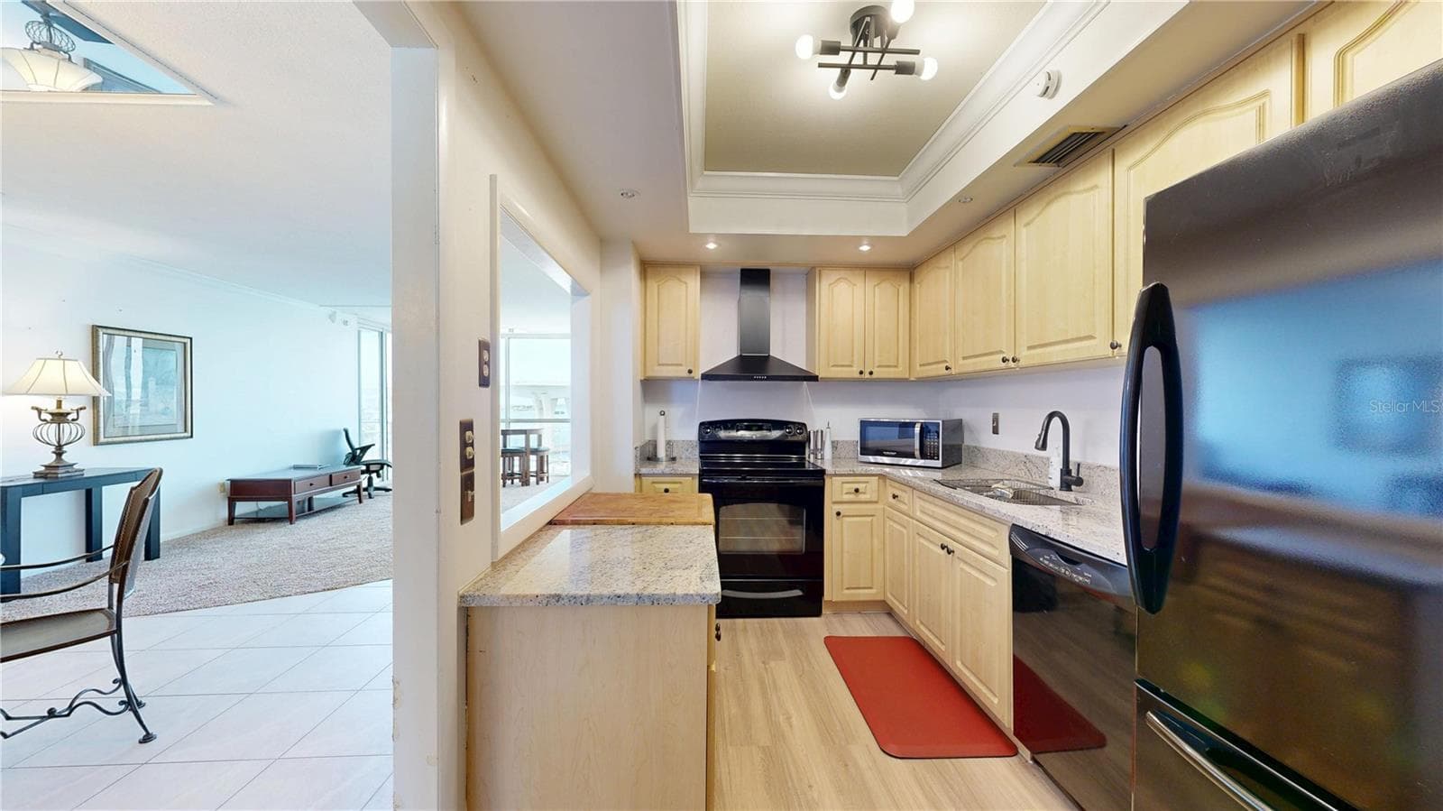 100 PIERCE STREET — photo 12 of 41