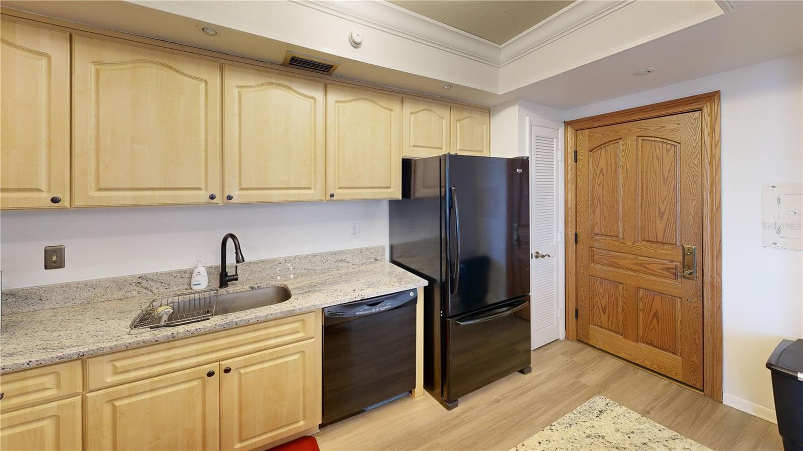100 PIERCE STREET — photo 38 of 41