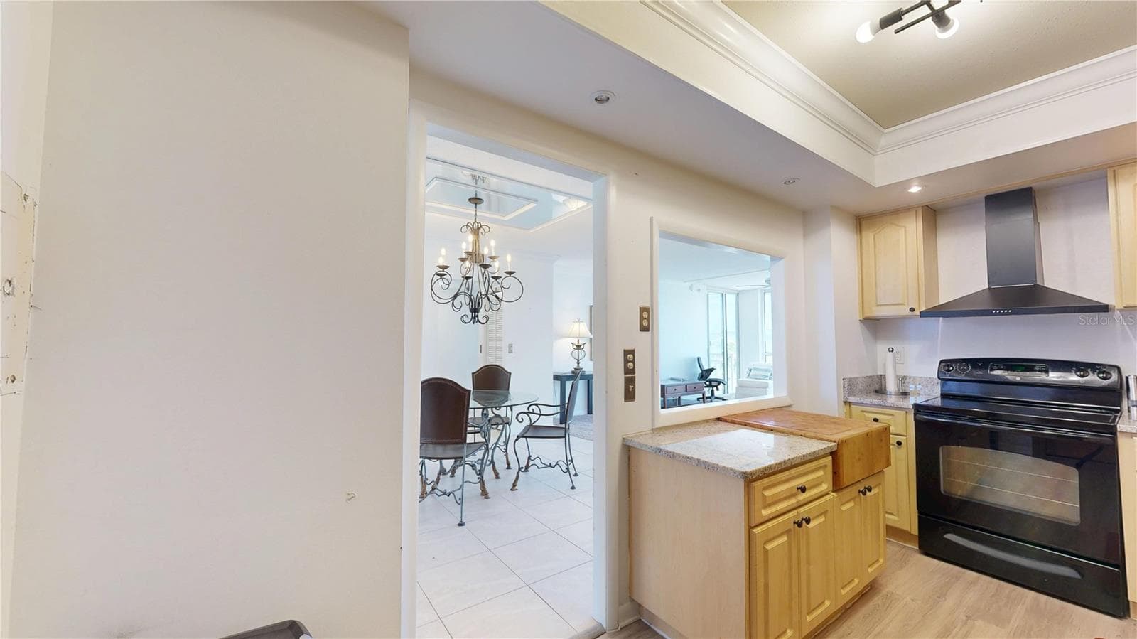 100 PIERCE STREET — photo 11 of 41