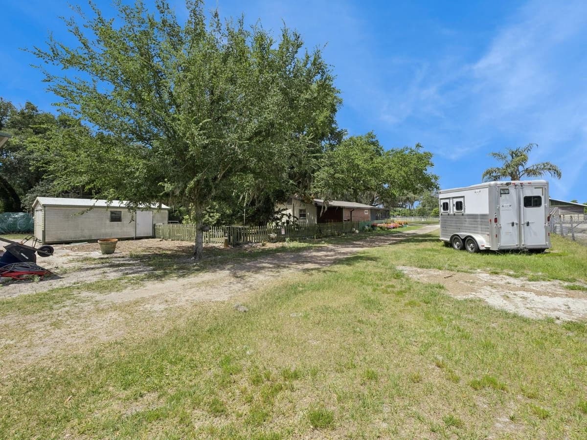 6001 MARTHAS LANE — photo 33 of 63