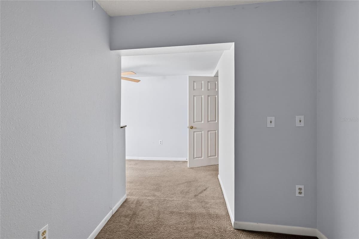 1810 VILLAGE CT — photo 51 of 55