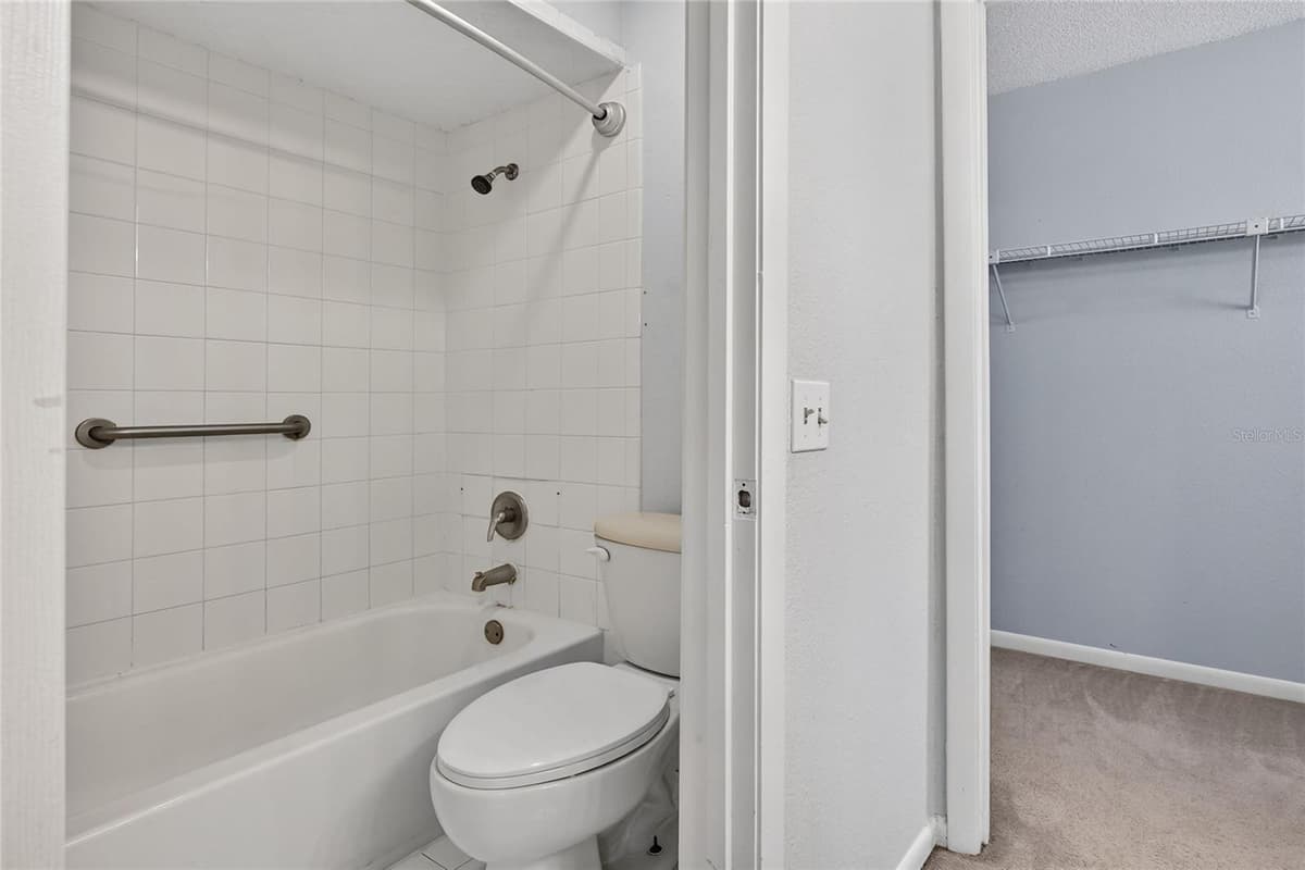 1810 VILLAGE CT — photo 32 of 55