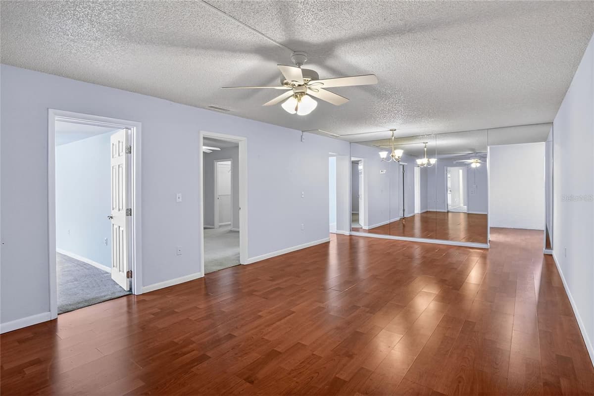 1810 VILLAGE CT — photo 37 of 55