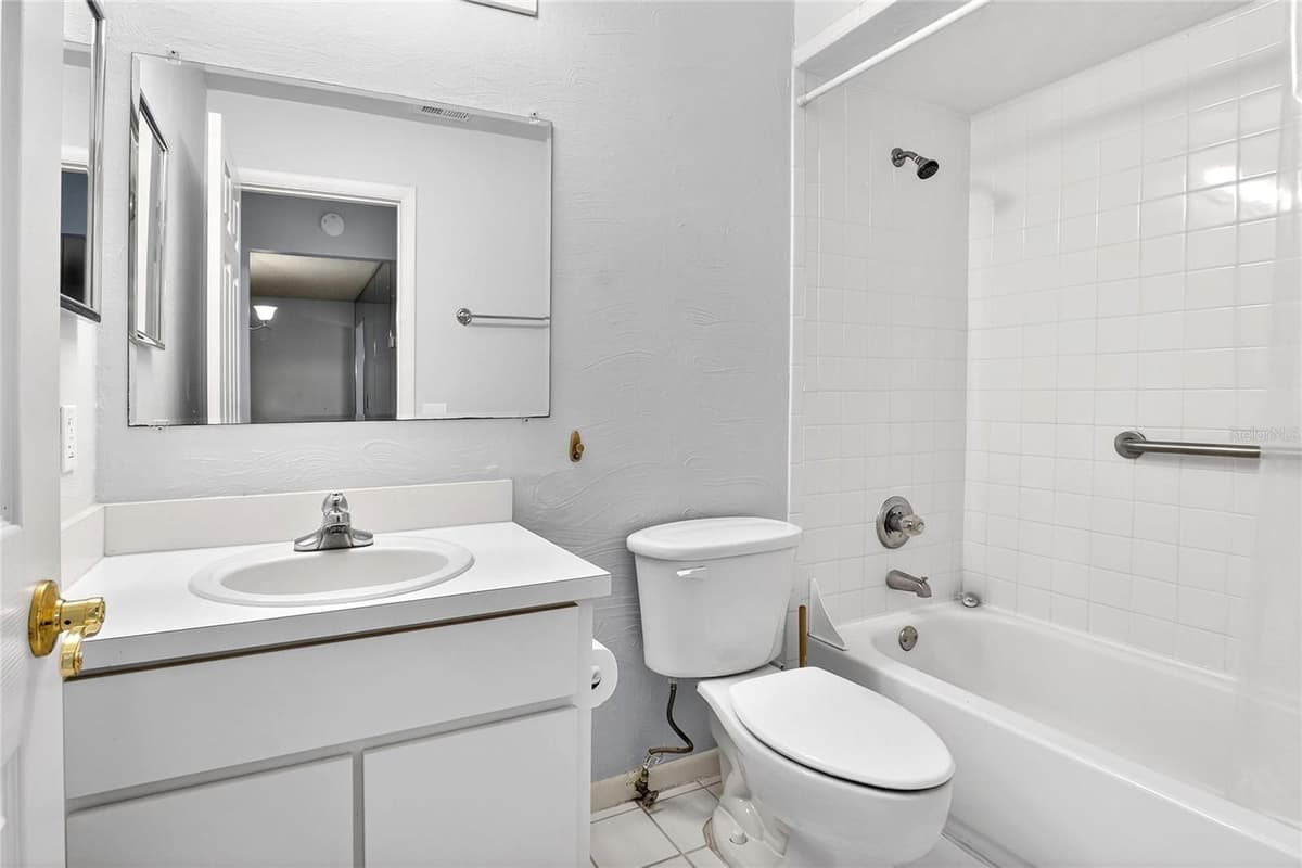 1810 VILLAGE CT — photo 44 of 55