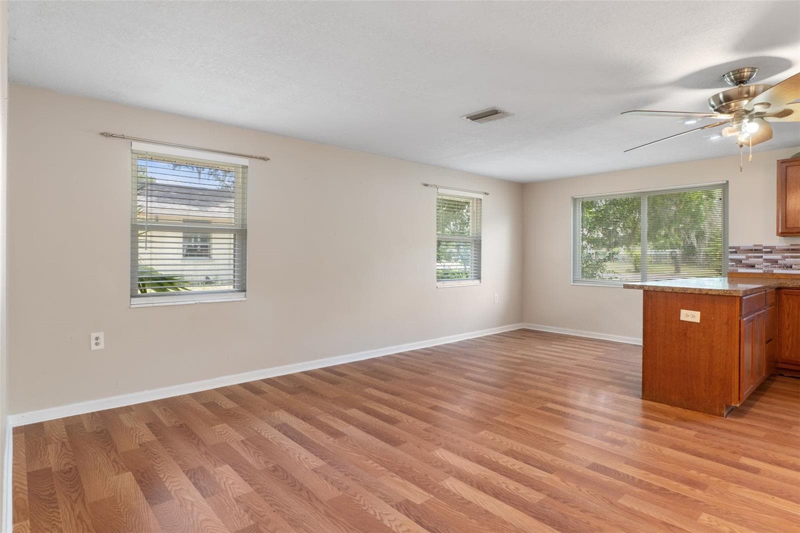 7741 SPANISH TRAIL — photo 11 of 39