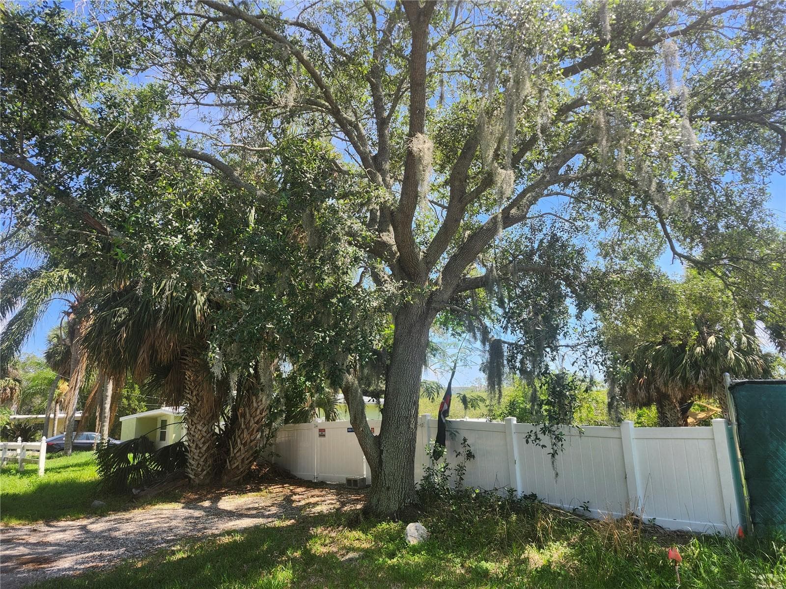 4826 TREASURE DRIVE — photo 3 of 16