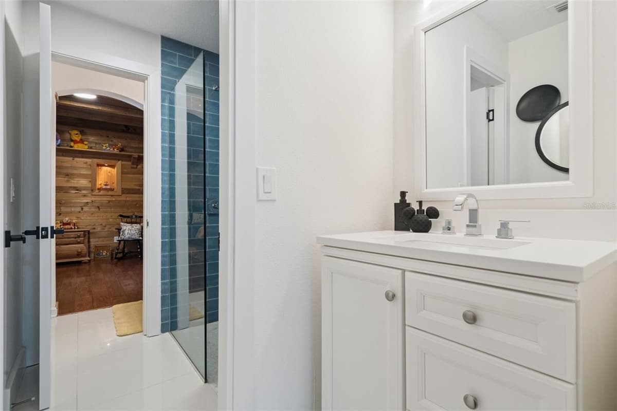 908 CROTON ROAD — photo 40 of 86