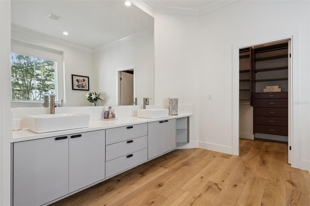 908 CROTON ROAD — photo 32 of 86