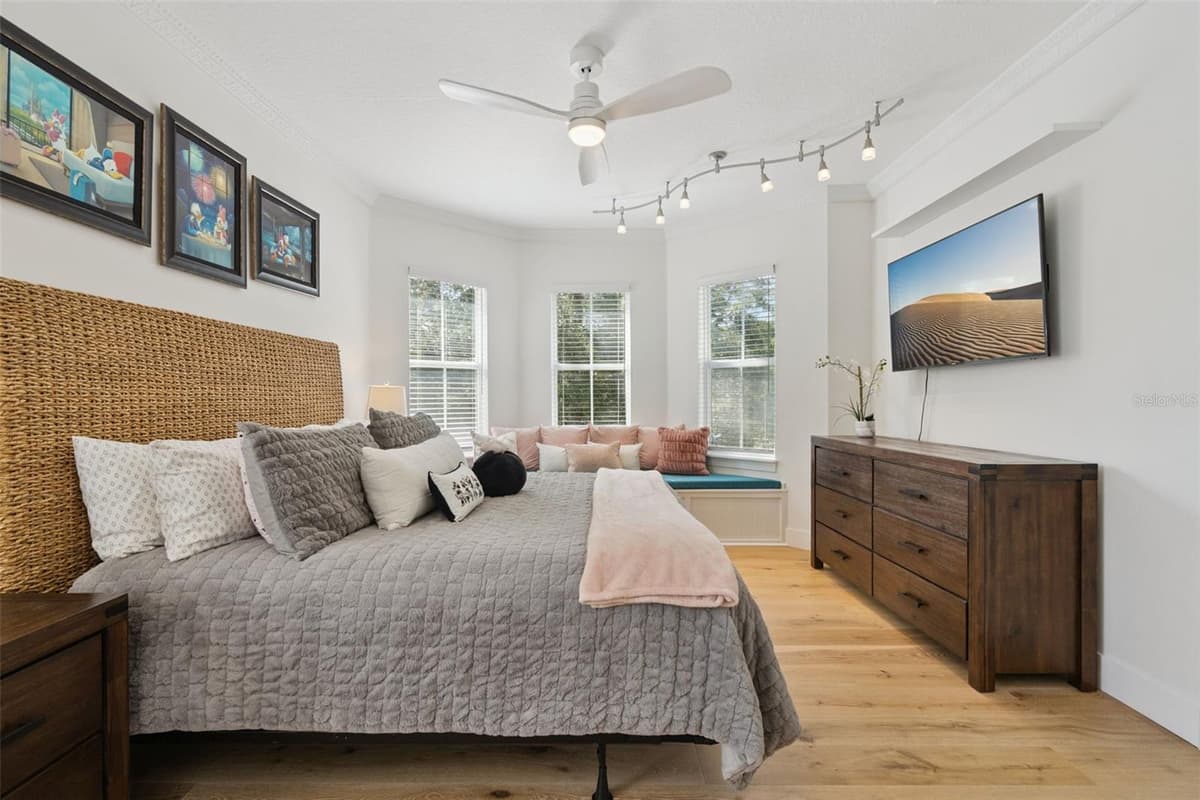 908 CROTON ROAD — photo 35 of 86