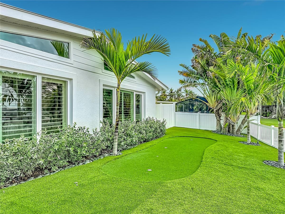 605 KEY ROYALE DRIVE — photo 14 of 98