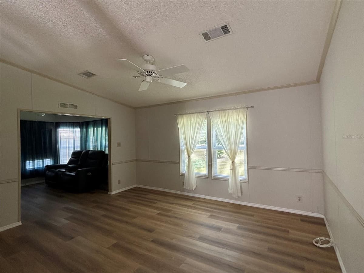 3945 CITRUS CIRCLE — photo 10 of 26