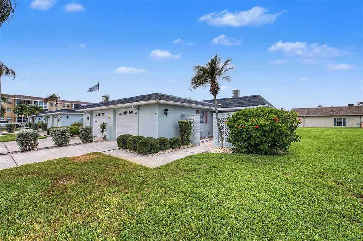 144 BOCA CIEGA POINT BOULEVARD — photo 40 of 45