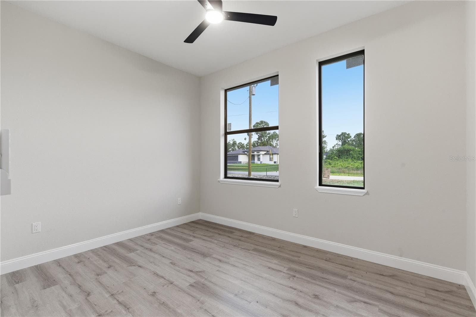 923 MILWAUKEE BOULEVARD — photo 21 of 32