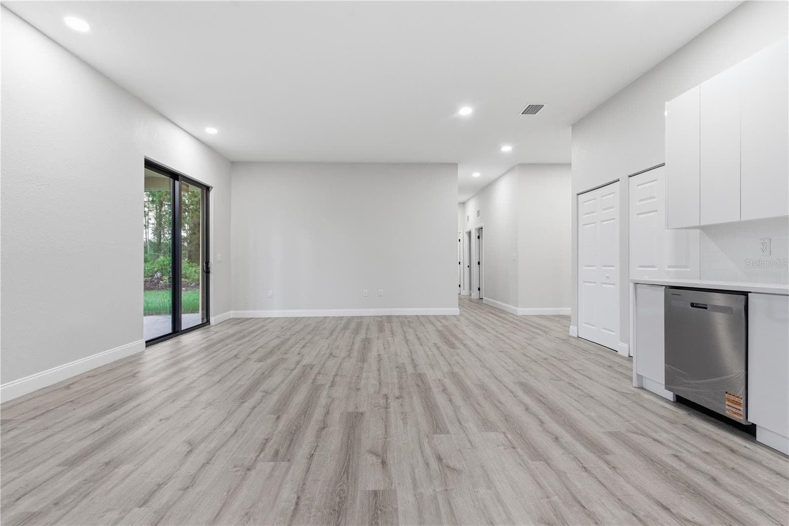 923 MILWAUKEE BOULEVARD — photo 13 of 32