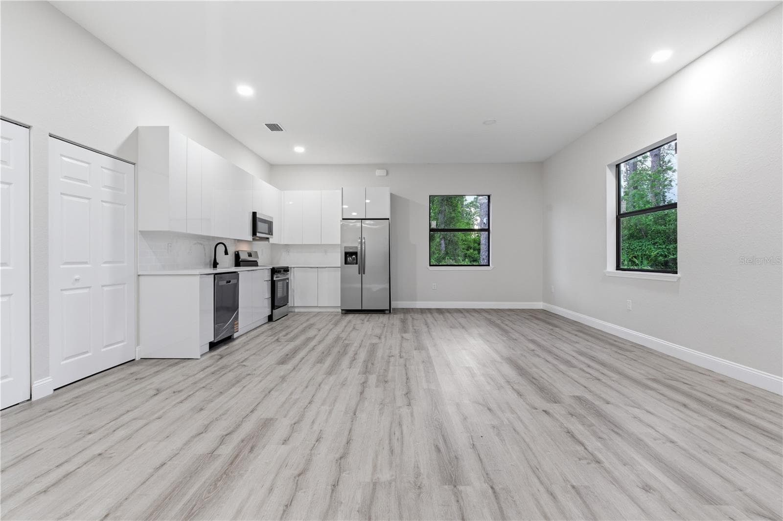 923 MILWAUKEE BOULEVARD — photo 14 of 32