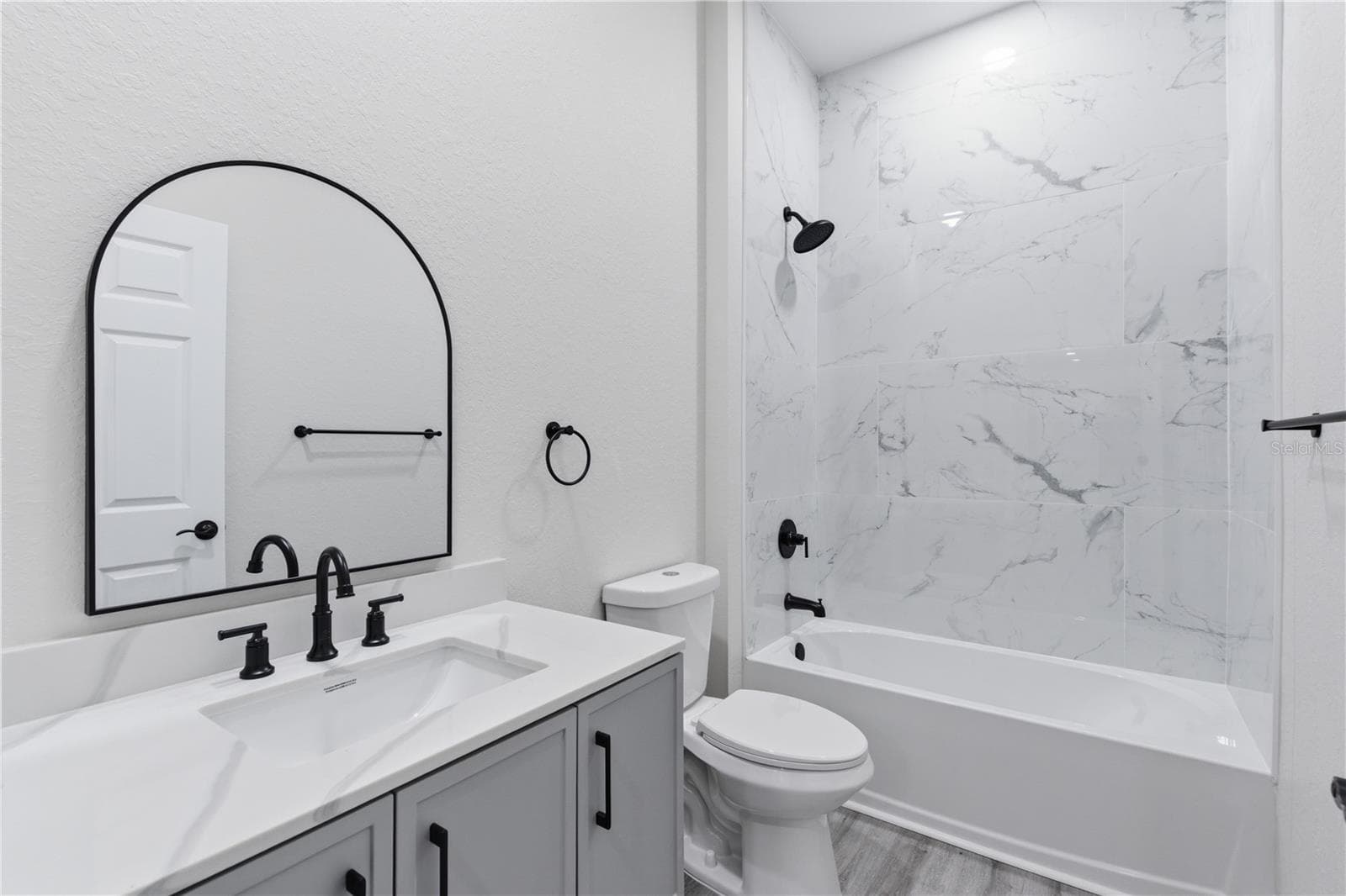 923 MILWAUKEE BOULEVARD — photo 31 of 32
