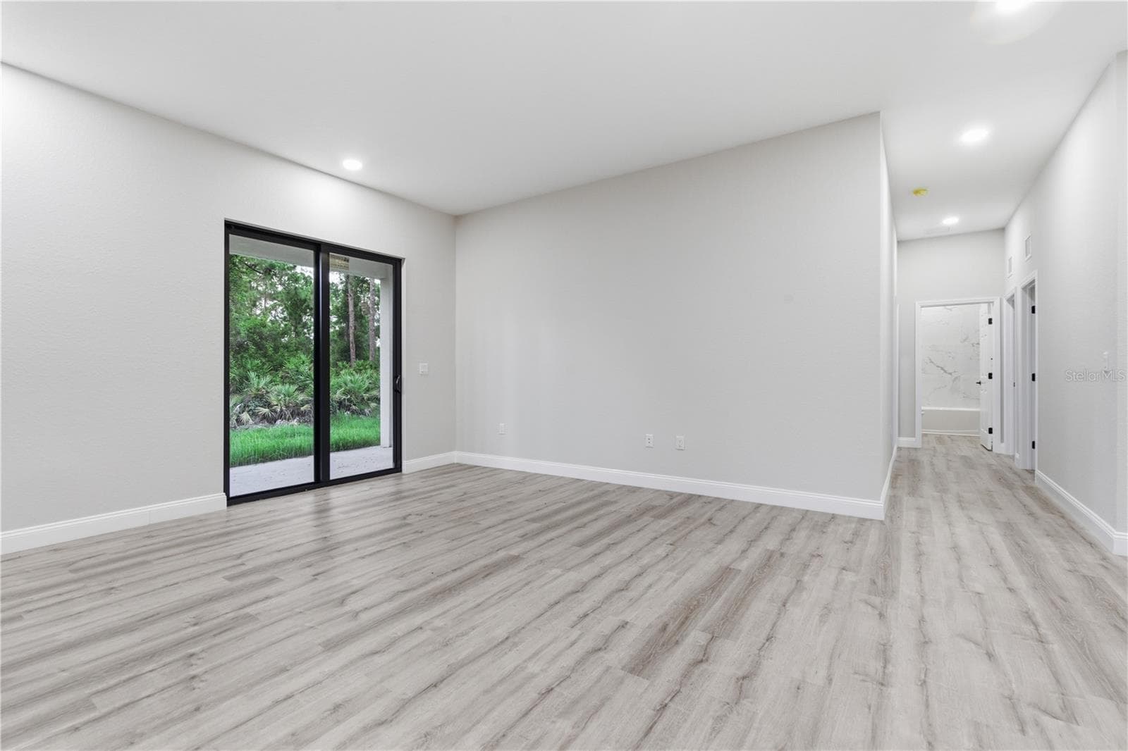 923 MILWAUKEE BOULEVARD — photo 7 of 32