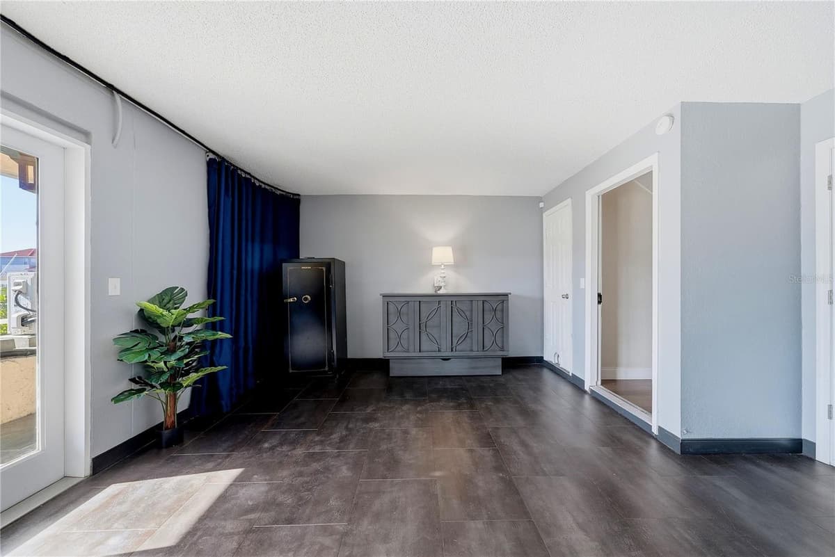1109 PINELLAS BAYWAY — photo 41 of 55