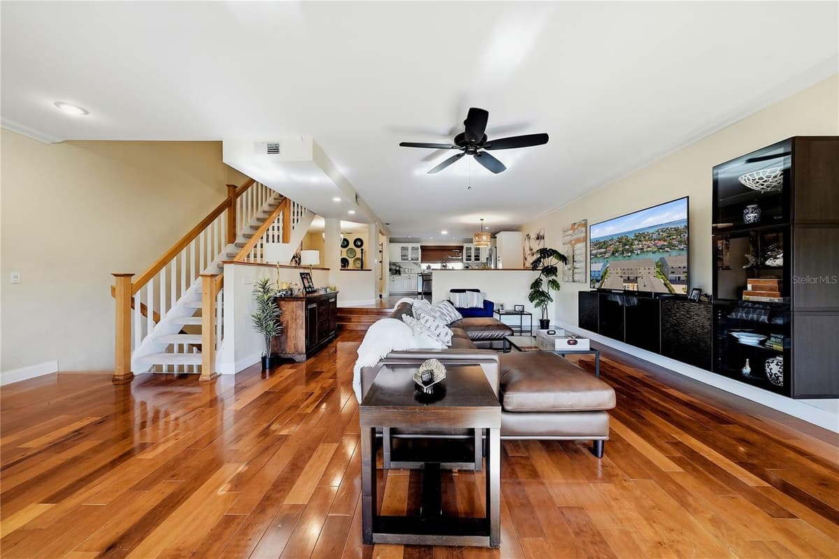 1109 PINELLAS BAYWAY — photo 14 of 55