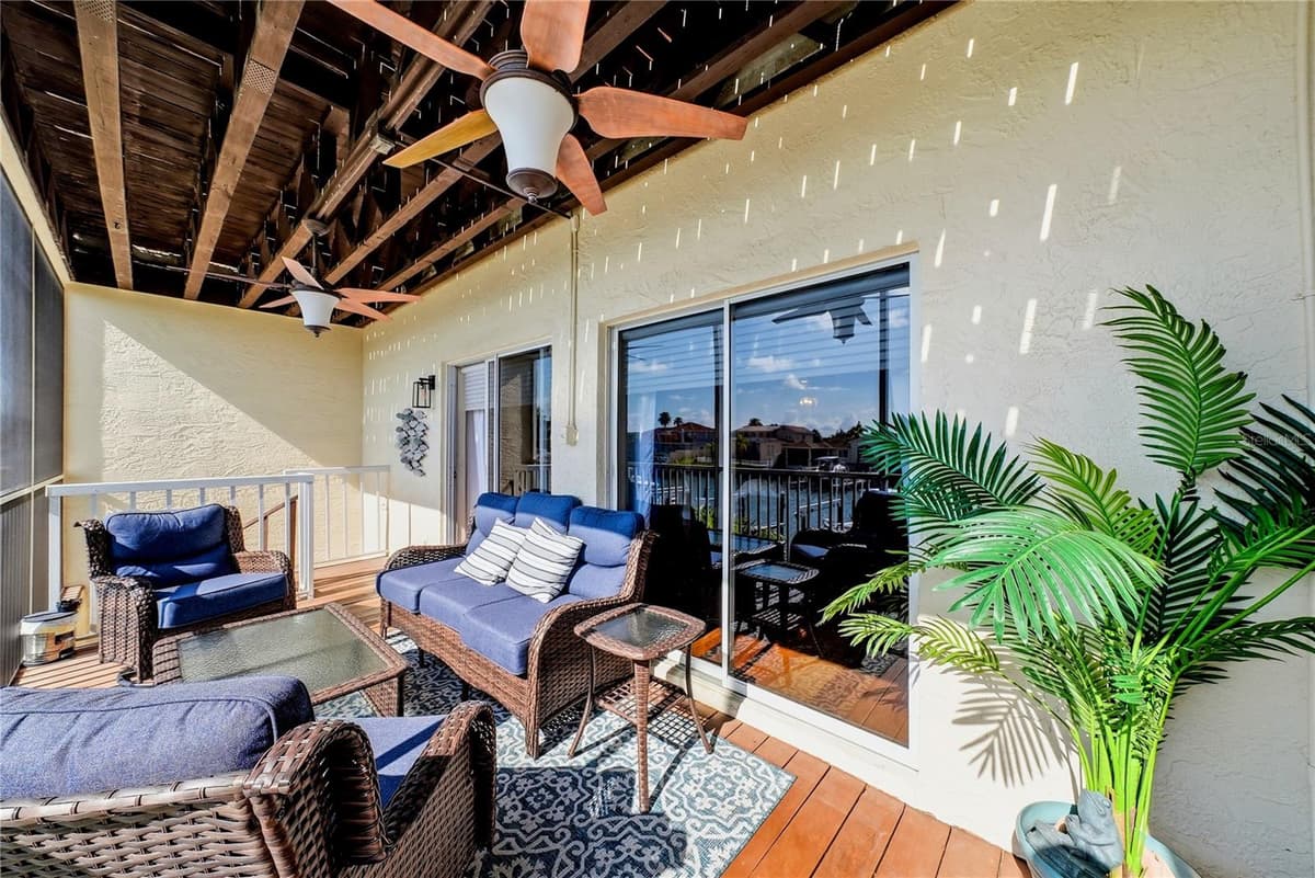 1109 PINELLAS BAYWAY — photo 18 of 55