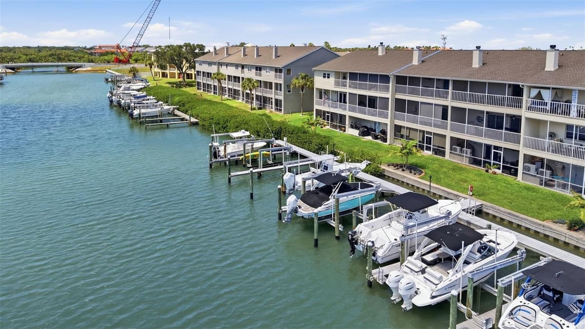 1109 PINELLAS BAYWAY — photo 48 of 55