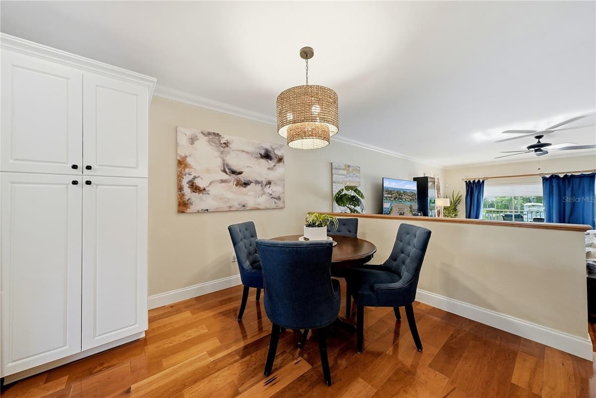 1109 PINELLAS BAYWAY — photo 11 of 55