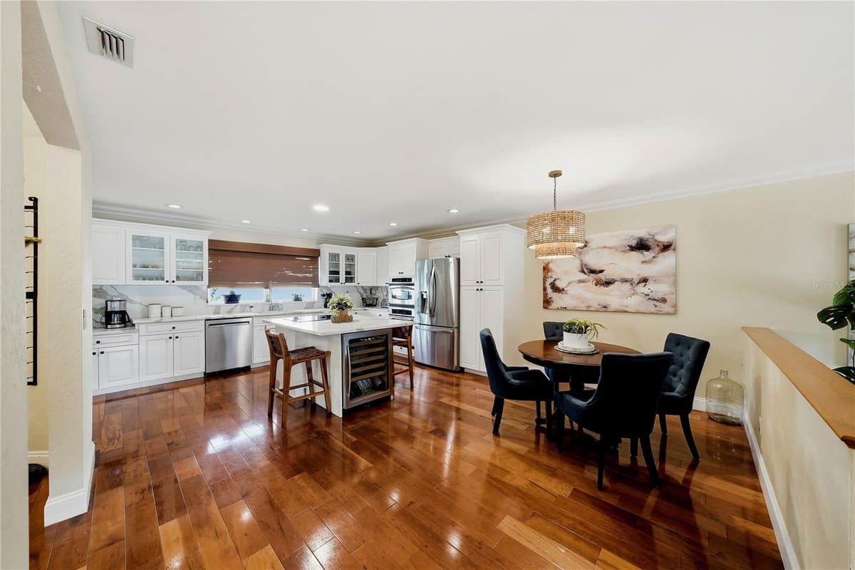1109 PINELLAS BAYWAY — photo 12 of 55