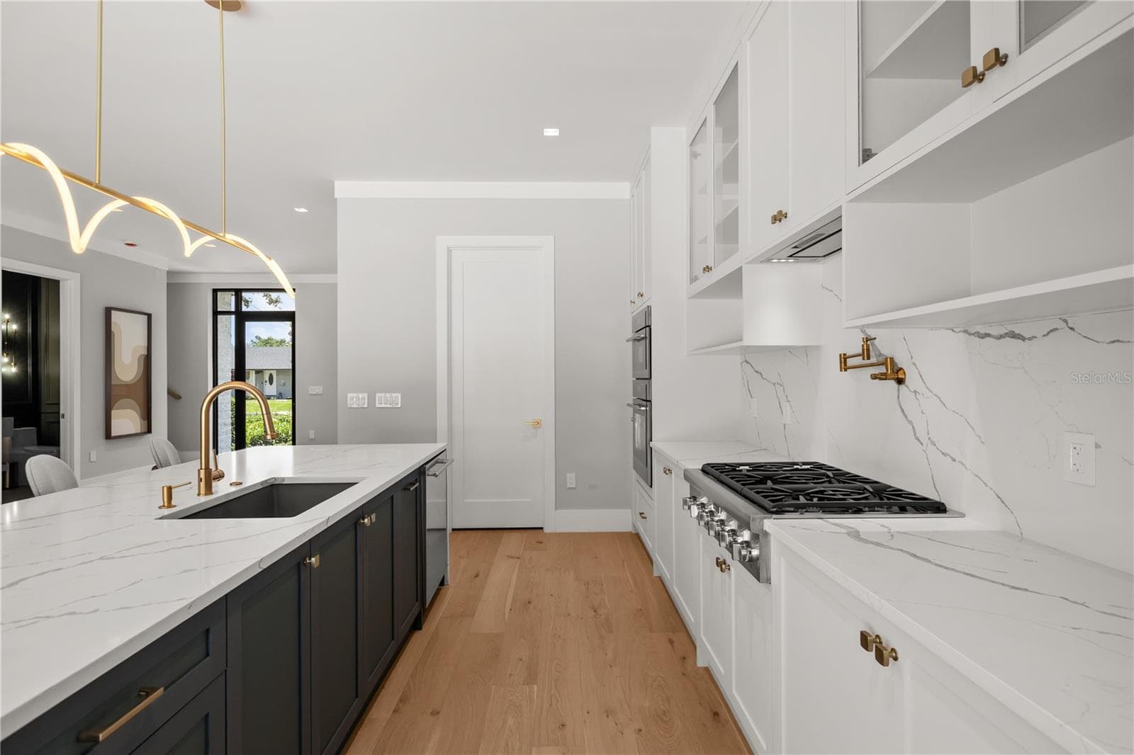 2315 WEBER STREET — photo 12 of 39