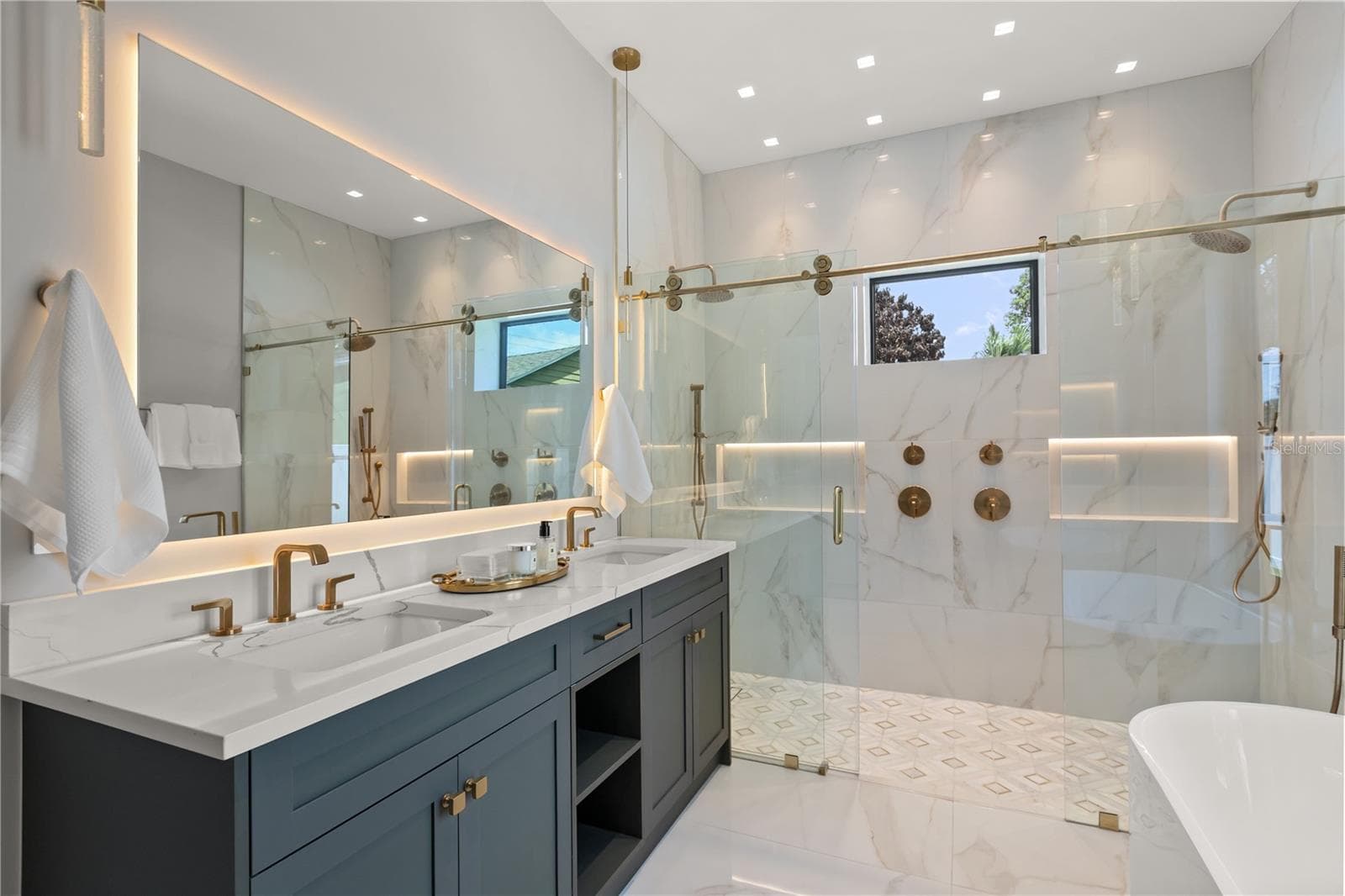 2315 WEBER STREET — photo 16 of 39