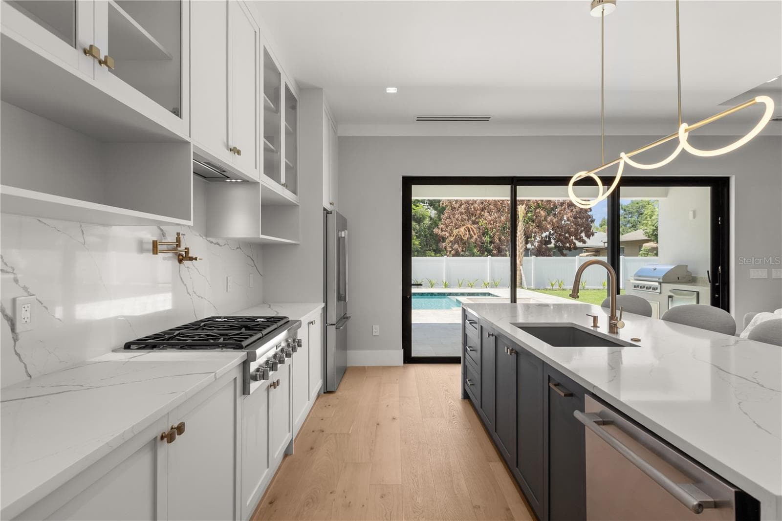2315 WEBER STREET — photo 11 of 39