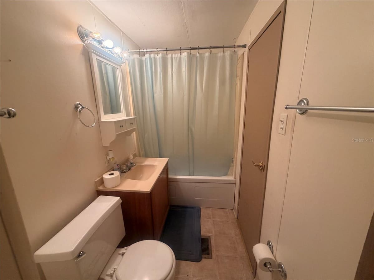 8582 ADMIRAL BYRD LANE — photo 11 of 25