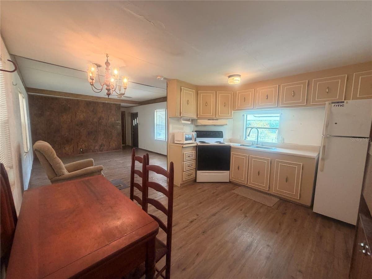 8582 ADMIRAL BYRD LANE — photo 3 of 25