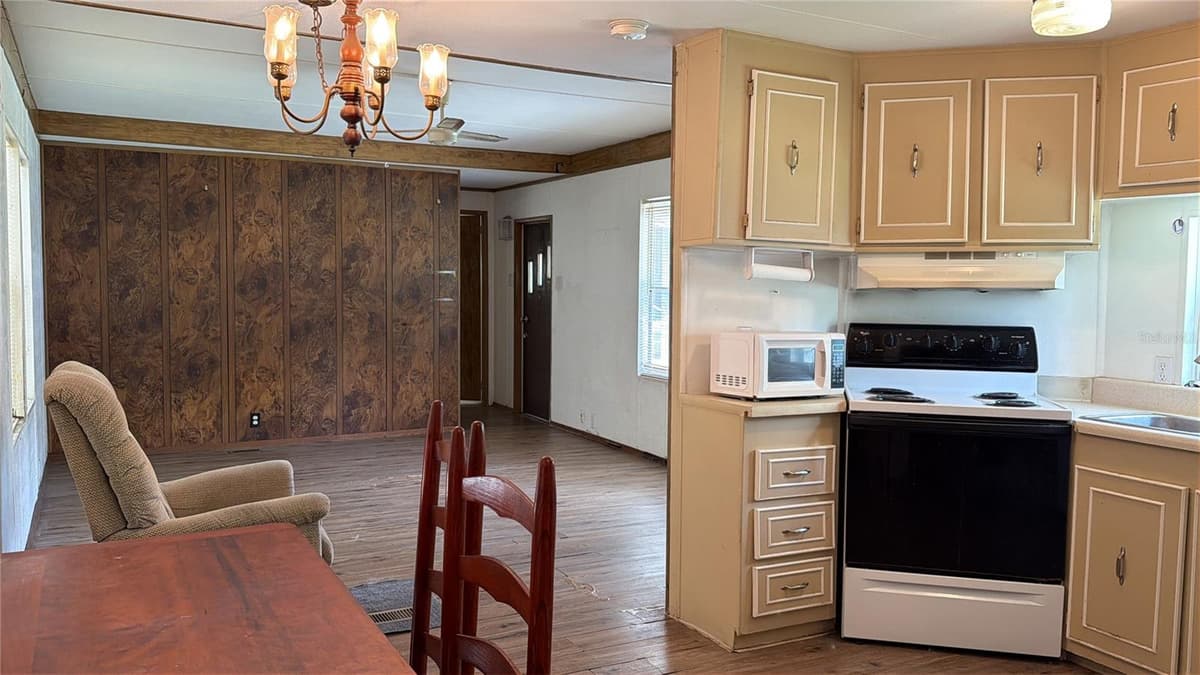 8582 ADMIRAL BYRD LANE — photo 9 of 25