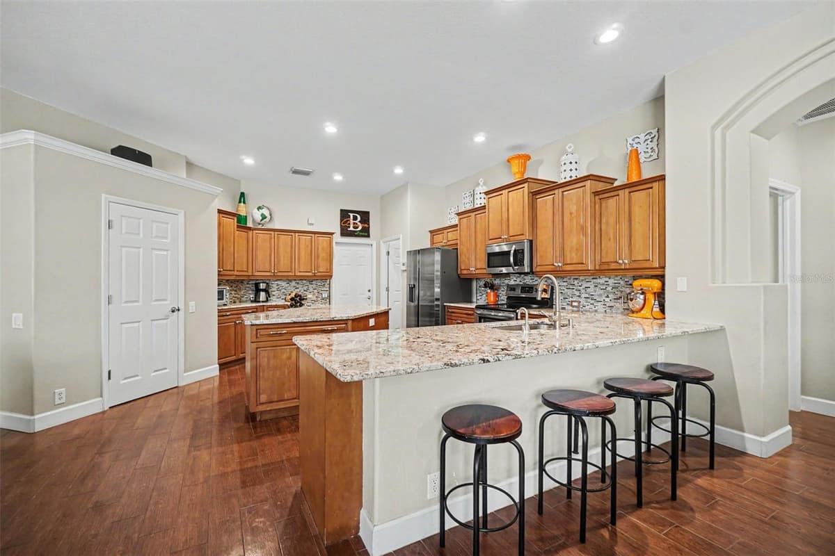 15220 BLACKHAWK DRIVE — photo 12 of 32