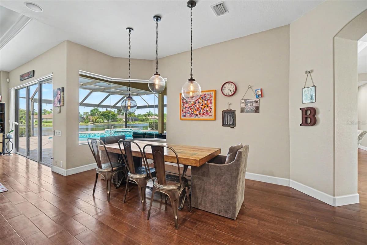 15220 BLACKHAWK DRIVE — photo 13 of 32