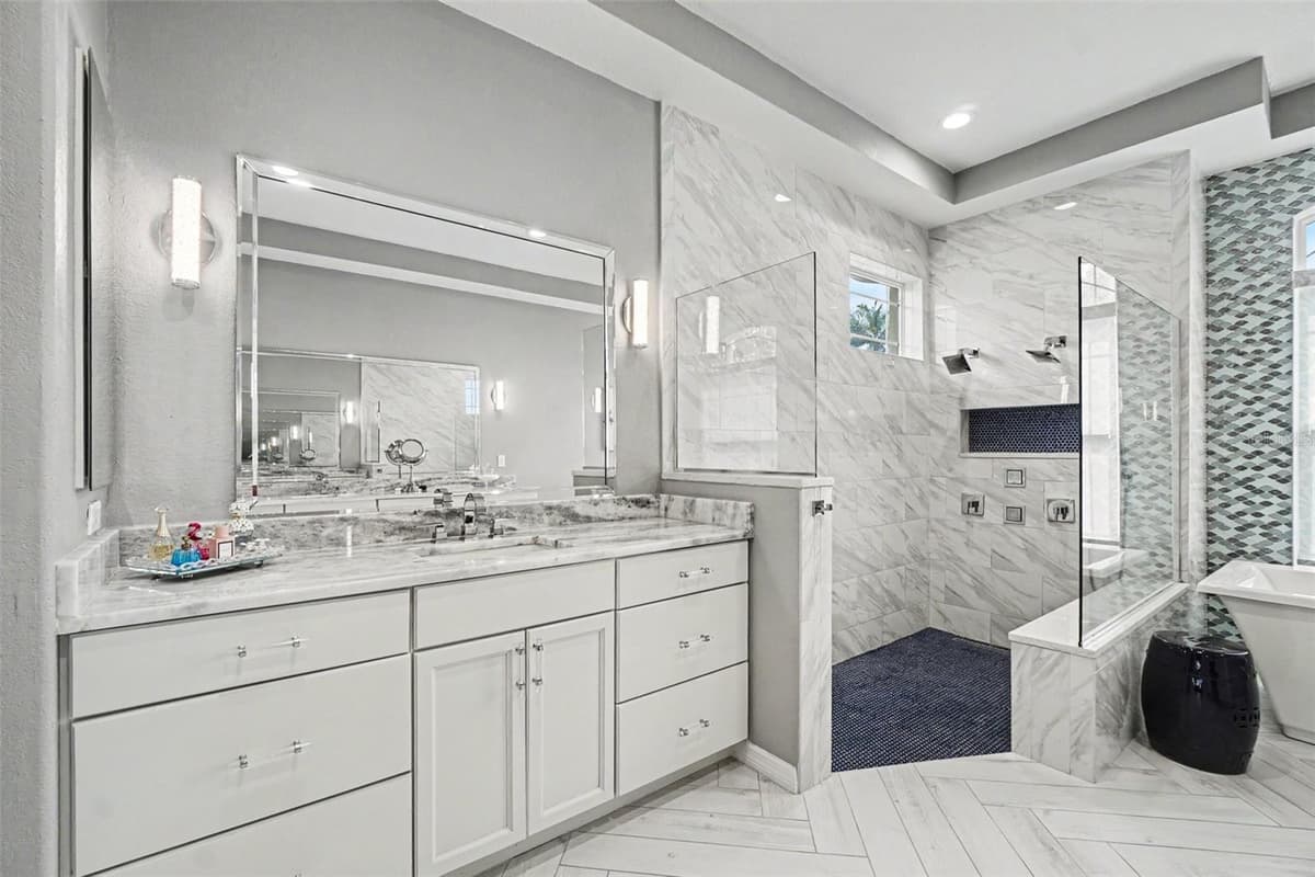 15220 BLACKHAWK DRIVE — photo 17 of 32