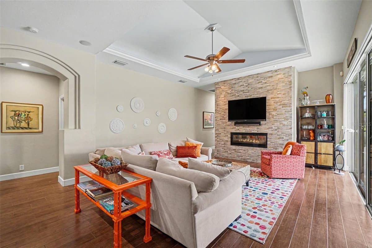 15220 BLACKHAWK DRIVE — photo 8 of 32