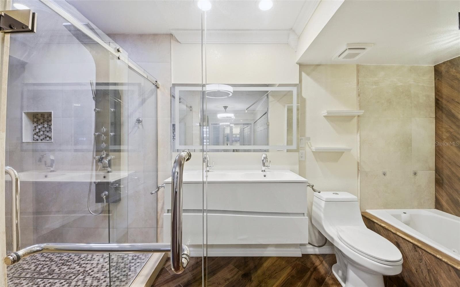601 MAJORCA AVENUE — photo 17 of 54
